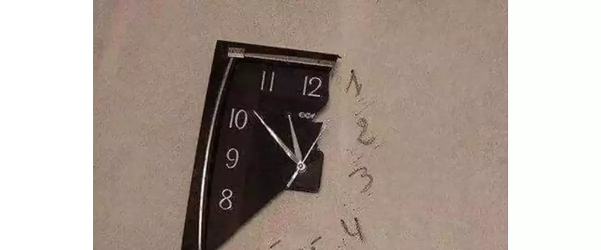 11 Potret kocak jam ini bikin yang ngelihat malah lupa waktu