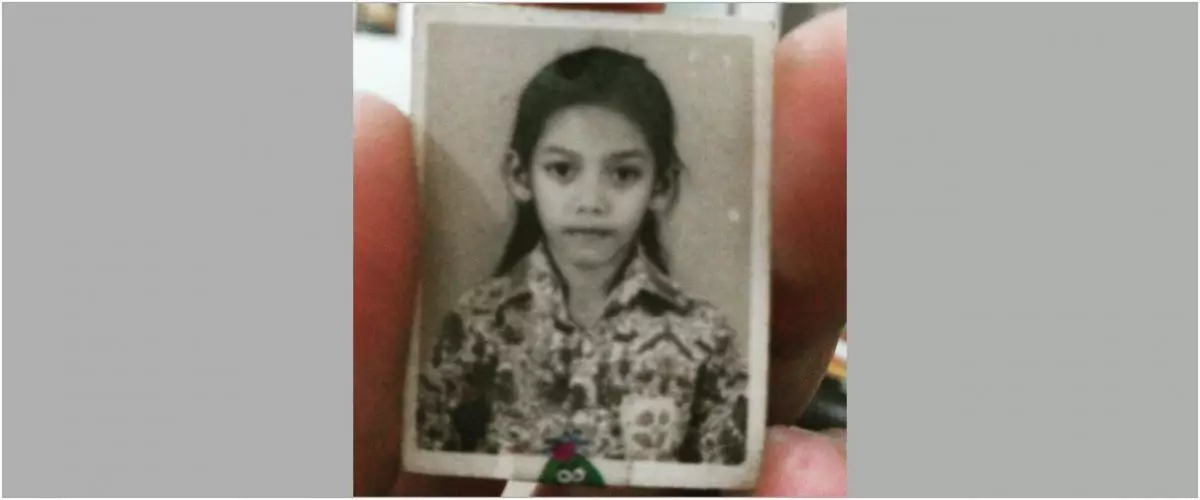 Bocah ini gedenya nggak lulus SMA, kini sukses jadi penyanyi, punya rumah bak kastil di tengah hutan