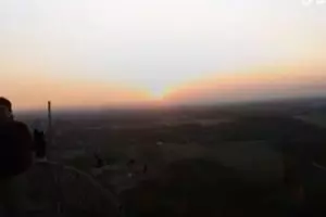 Puncak Sosok, Surganya Penikmat Senja yang Murah Meriah