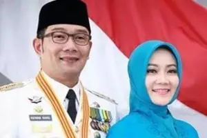 Ridwan Kamil takjub temui tukang becak yang baca Alquran saat kerja
