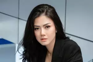 Cerita Nita Gunawan pindah agama usia 13 tahun