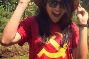 Heboh Putri Indonesia pakai kaos palu arit, apa sih maknanya?