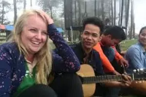 5 Pertanyaan yang basi banget kalau mau PDKT sama bule