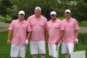 Ternyata pink itu warna macho, ini buktinya!