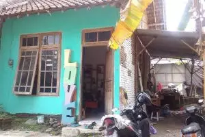 Kaos kaki baru atau bekas disulap Nia Nirawati jadi boneka imut