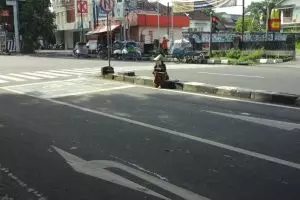 Mbah Suminah, tubuh rentanya tak serenta semangatnya untuk bekerja