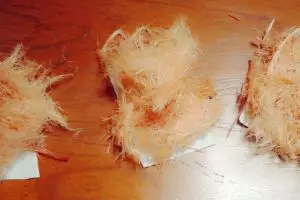 Mbah Gareng 55 Tahun setia jualan 'rambut nenek''