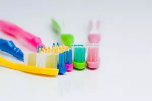 Ganti sikat gigimu per 3 Bulan, agar terbebas dari virus jahat