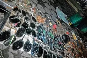 Gigihnya Sumartono, cuma jual spion bekas sampai bisa kuliahkan anak