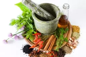 Berobat di klinik ini, kamu hanya akan diberi obat herbal