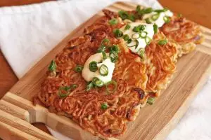 Ini 12 cara membuat mi instan yang murah jadi keliatan mahal 