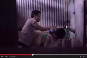  VIDEO: Kisah adik yang bosan mengurusi kakaknya yang cacat