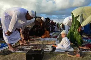 Buat para muslim, ternyata sholat bisa tingkatin performa kerja kamu 