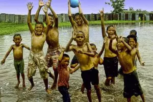 Keseharian khas anak Indonesia ini bikin kamu kangen masa kecil