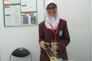 Hebat, siswi SMA Jogja ini buat alarm sepatu anti maling