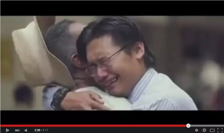VIDEO: Kisah haru ayah yang mendonorkan matanya kepada anaknya