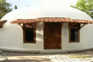 Ini 5 rumah unik dan keren di Indonesia yang perlu kamu sambangi