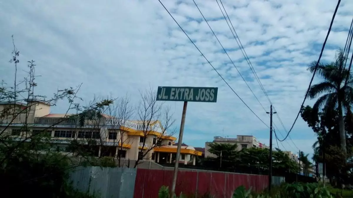 Ada-ada saja, jalan ini dinamai merek minuman energi