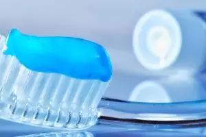 8 Hal yang perlu kamu tahu tentang pasta gigi dan cara pemakaiannya