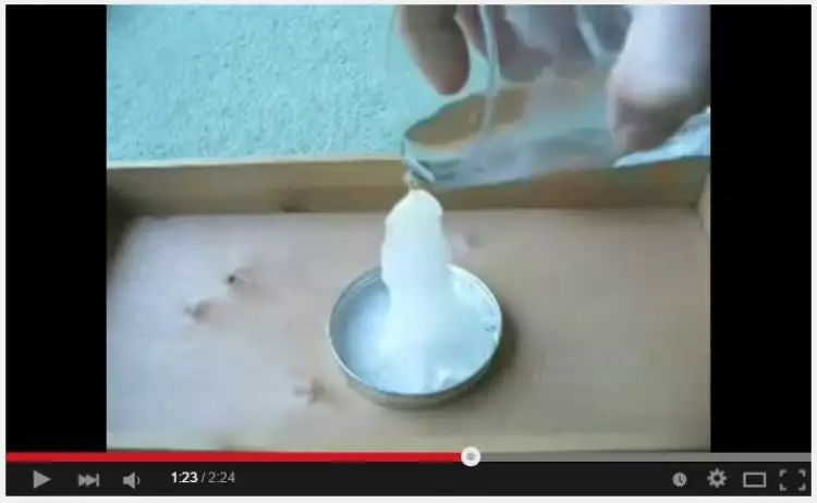 VIDEO: Disentuh tangan, air langsung berubah jadi es