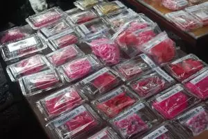 Guys, begini cara kenali pewarna tekstil pada makanan