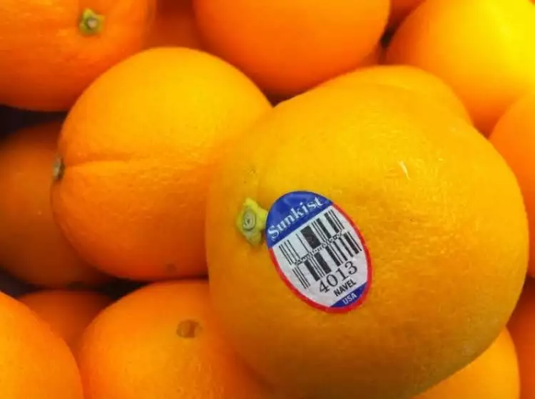 Takut beli buah non-organik? Kamu bisa coba cek stikernya dulu