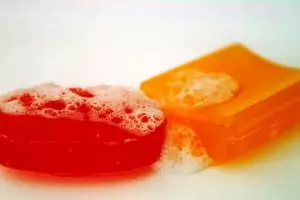 Penelitian tunjukkan sabun tak bisa bunuh bakteri, hanya memindahkan