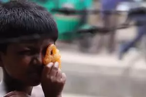 VIDEO: Kue untuk adik 