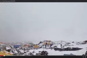 VIDEO: Bikin merinding, longsoran Everest bikin pendaki ketakutan