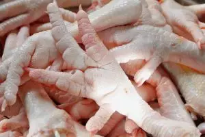 Konsumsi ceker ayam baik lho bagi penderita rematik 