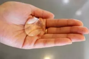 VIDEO: Kini kamu bisa memakan air minum kemasanmu, begini caranya