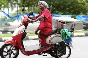 Hampir 100 kali anggota badan dipotong, wanita ini tetap gigih bekerja