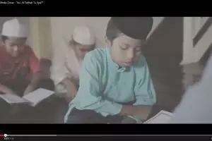 VIDEO: Kisah haru bocah hafalkan Al-Fatihah demi kirim doa ke ibunya