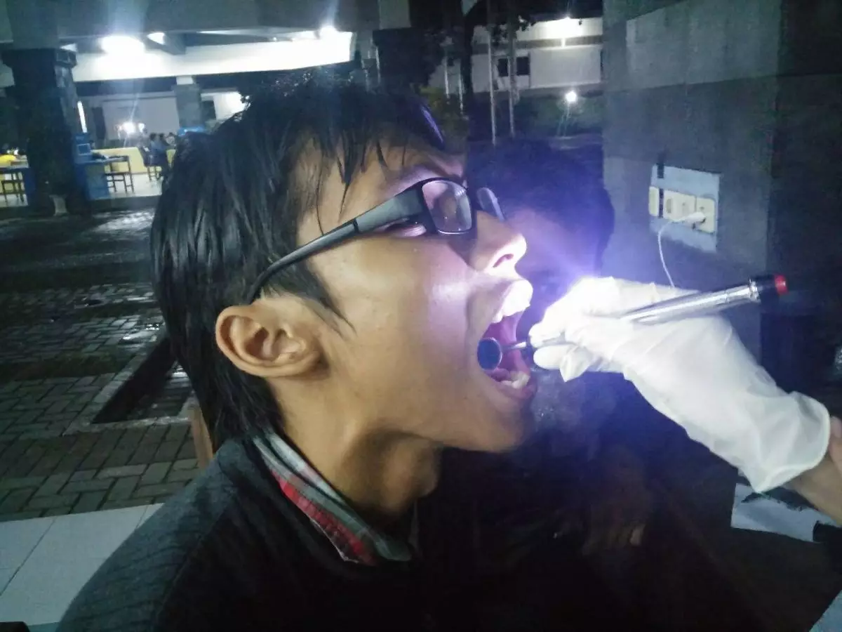 Dengan 'mediglow' dokter gigi tak perlu lagi pakai senter, keren!