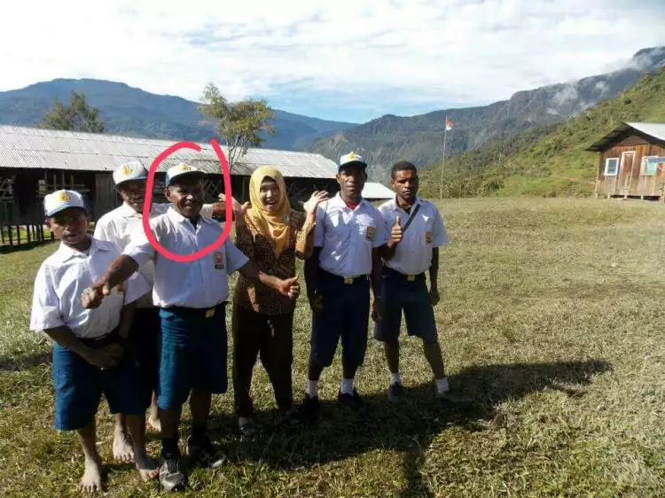 Tolak kebodohan, bapak 3 anak berumur 54 tahun jadi murid SMP di Papua