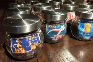 Mencicipi racikan teh lokal istimewa di warung anak muda baru, Lokalti