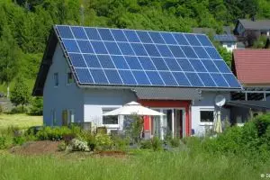 Baterai raksasa ini bisa suplai kebutuhan listrik satu rumah, wow!