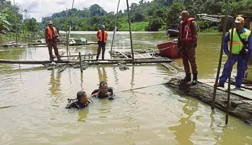 Kisah Affendi menyusuri sungai dari malam sampai subuh mencari anaknya