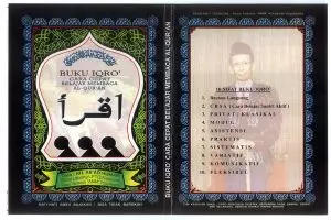 Siapa pria berpeci memegang tongkat di balik buku iqro?