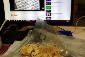 Heboh telur goreng berdarah setelah diperdengarkan bacaan Ruqyah