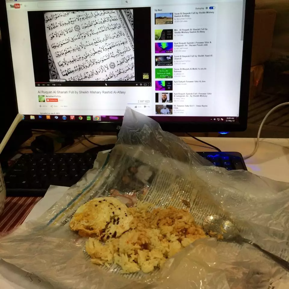 Heboh telur goreng berdarah setelah diperdengarkan bacaan Ruqyah