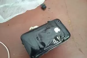 Nggak cuma di luar negeri, iPhone terbakar juga terjadi di Indonesia!