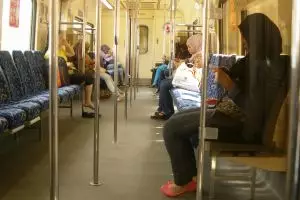 Gerbong khusus wanita, jamin keamanan turis wanita sendirian