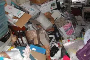 Dari rumah Utomo, masyarakat jadi tahu ada penyakit menimbun sampah