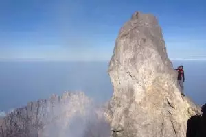 VIDEO: Kondisi Puncak Tusuk Gigi sesaat sebelum Eri Yunanto terjatuh