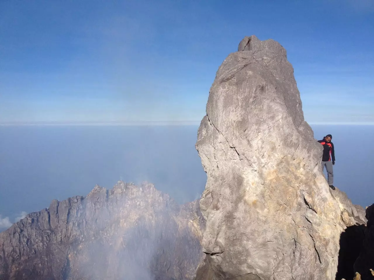 VIDEO: Kondisi Puncak Tusuk Gigi sesaat sebelum Eri Yunanto terjatuh