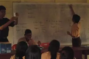 Bagaimana bila murid-murid suku Dayak pedalaman membentuk OSIS ya?