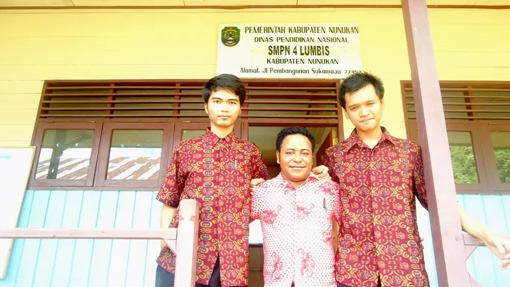 Demi cerdaskan anak, Alan tinggalkan profesi mapan &amp; jadi guru honorer