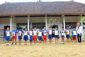 Komunitas ini bikin 21 perpustakaan di 17 desa 8 pulau, dahsyat!