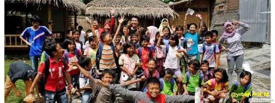 Di tempat ini sampah-sampah bisa ditukar dengan buku